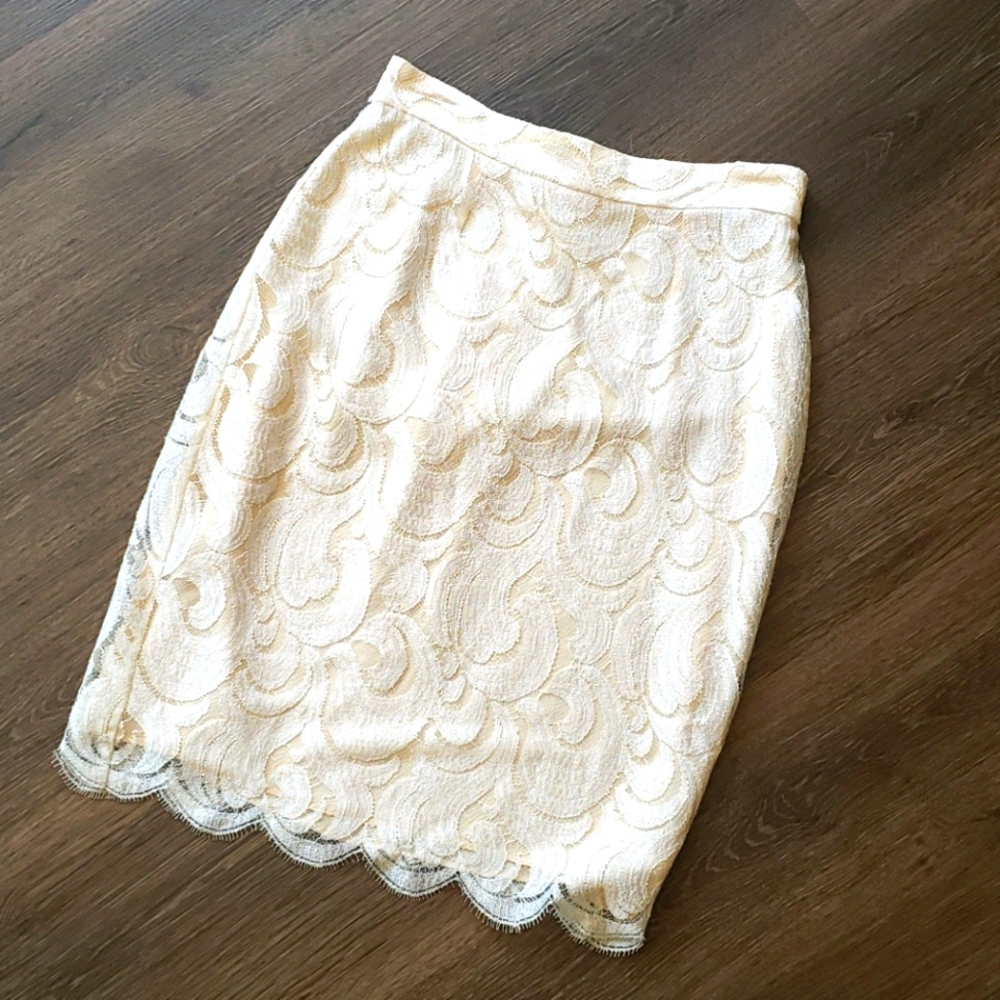Carmelo Pomodoro lace skirt